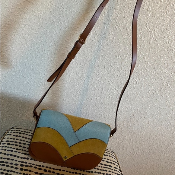 Kate Spade scalloped crossbody and wallet set 😍 - Picture 5 of 10